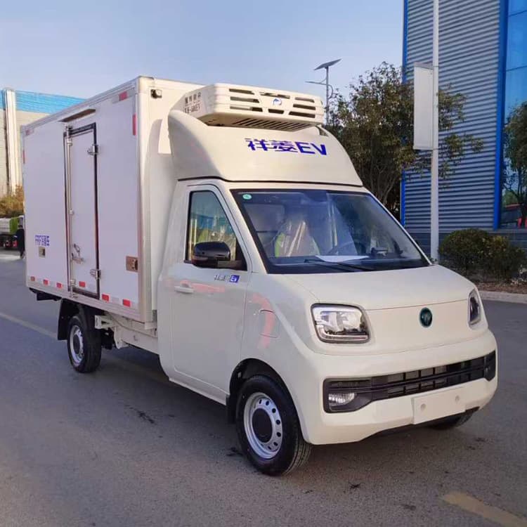 Futian OMAKE refrigerated truck, 2.9-meter medical vaccine vehicle, pricing inquiry.