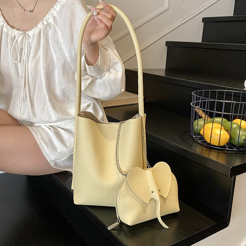 New Women's Shoulder Bag Large Capacity Summer Versatile Crossbody Bag Creative Cute Elephant Chain Bag Women's Handbag