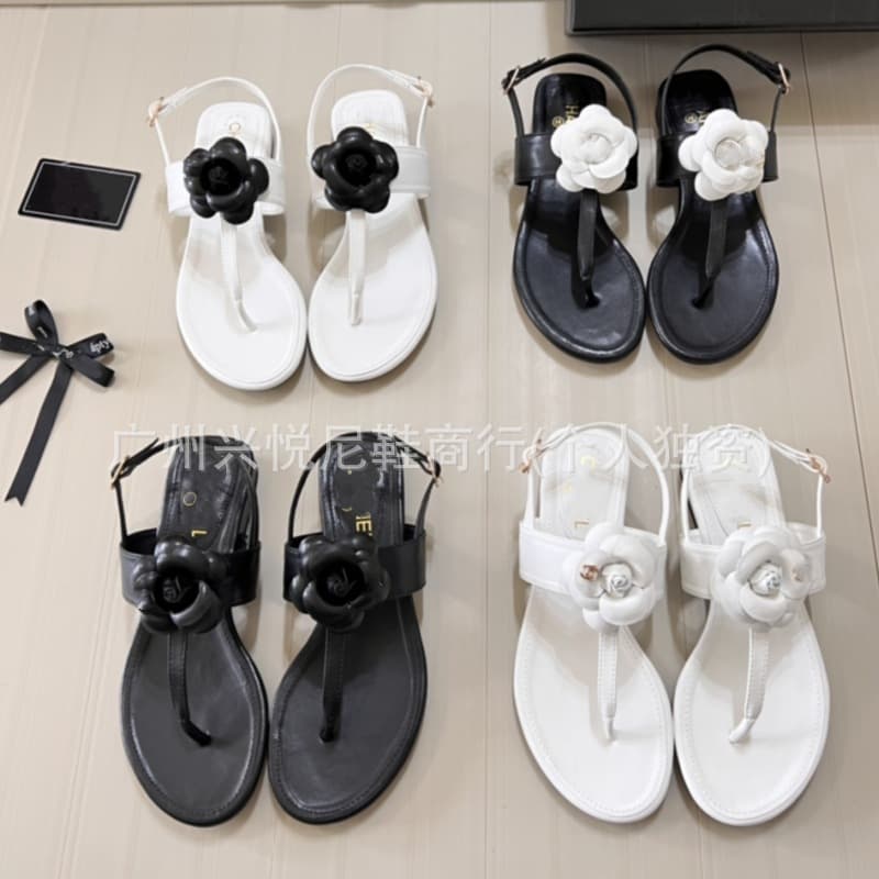 High-end Camellia Sandals for Women, Summer New Flat Toe Clip Sandals with One-Strap