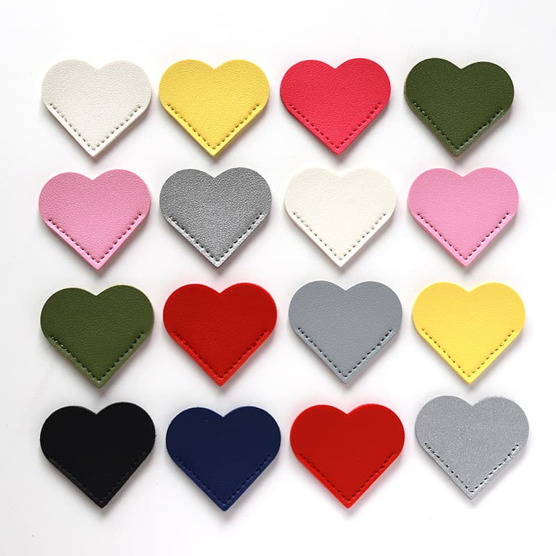 Leather love bookmark, heart-shaped love book page clip, book corner protective cover, cross-border creative portable gift can be customized