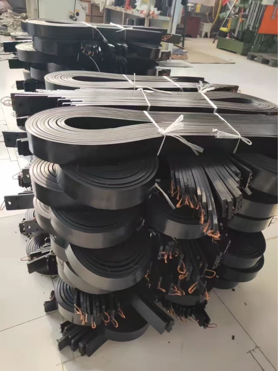 Truck static drag chain, car static grounding strap
