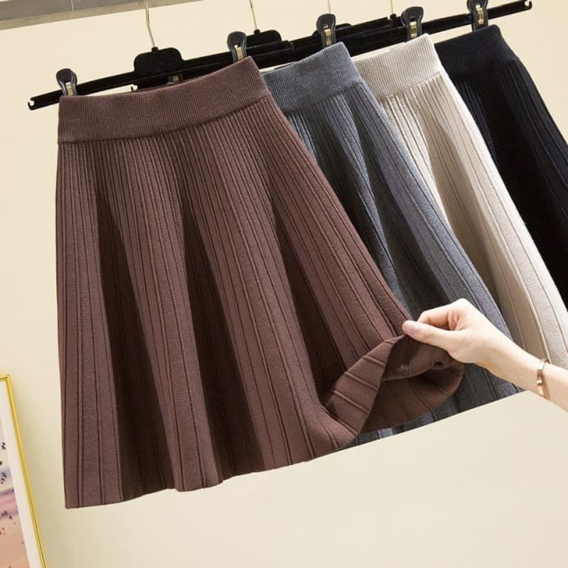 Knitted umbrella skirt high-waist autumn and winter women's A-line short large hem petite large size draped crotch-covering skirt