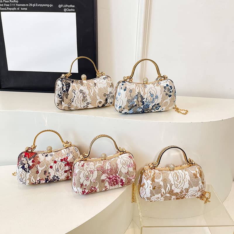 Retro dinner bag for women 2025 new style national style versatile cheongsam chain bag foreign style embroidery ladies crossbody bag