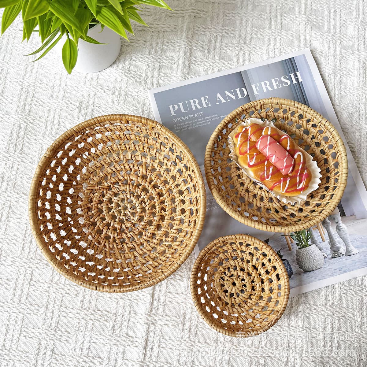 Vietnamese handmade rattan fruit basket creative breakfast basket bread baking tray bamboo woven fruit basket snack storage basket