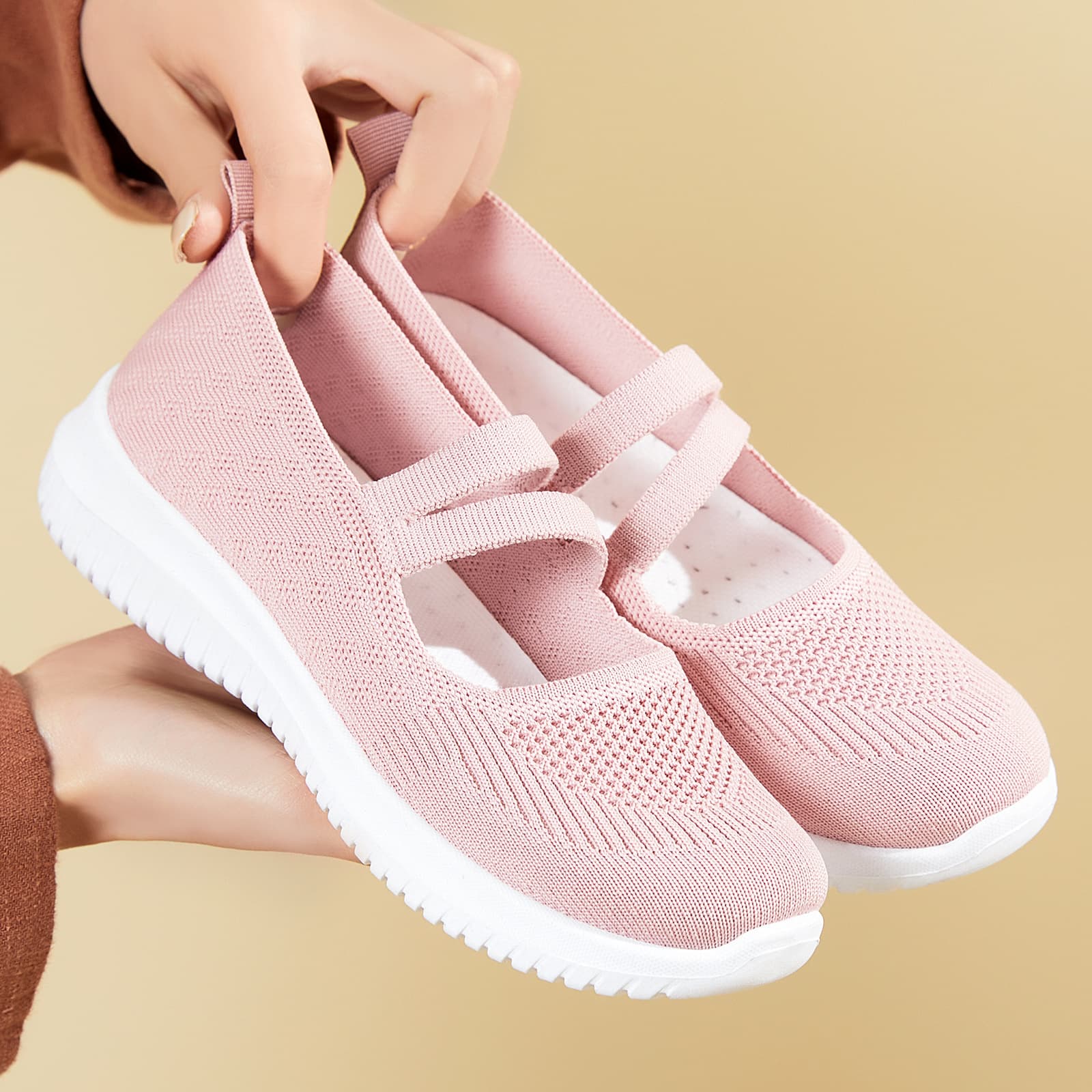 Women's 2024 New Breathable Knitted Casual Shoes, Soft Sole, Comfortable Cloth Shoes for Moms