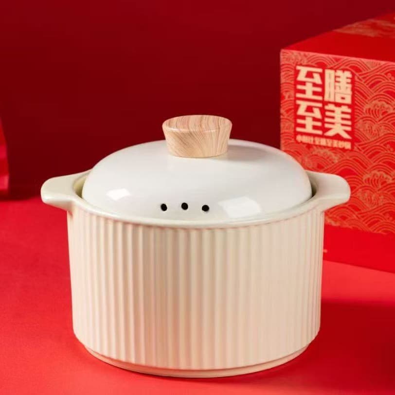 Xiaochushi premium ceramic sand pot, high-temperature and dry-cooking resistant, practical gift for banks, insurance, or as a souvenir.