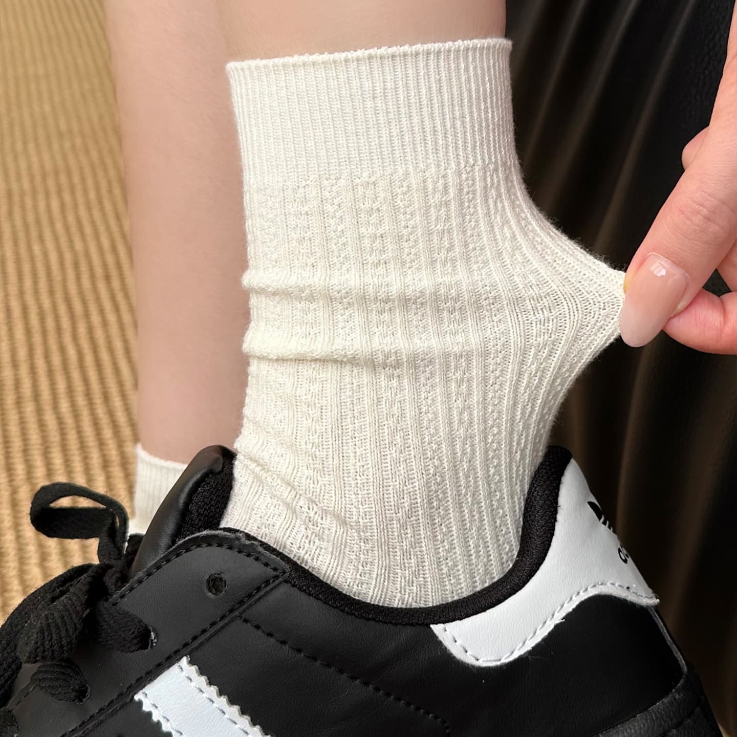 White Ruffle Socks for Women Summer Thin Sweat-Absorbing Anti-Odor Mid-Calf Ruffle Socks Double-Needle Elastic Comfortable Postpartum Socks