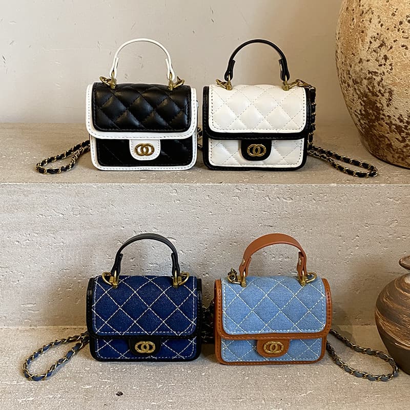 Cross-border denim quilted embroidered Chanel-style handbag, Korean style, versatile and fashionable mini crossbody bag for girls with a buckle.
