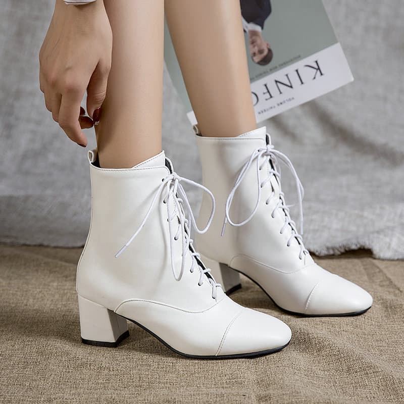 Lace-Up Short Boots for Women, Autumn Style, Versatile Mid Heel, Black British Style Chunky Heel Martin Boots, Export Autumn/Winter Martin Boots