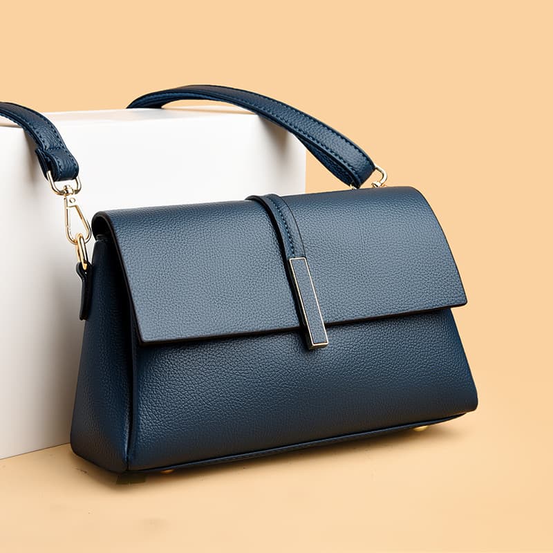 Fashionable Large Capacity Soft Leather Women's Crossbody Bag Casual Shoulder Bag Versatile Zipper Closure PU Leather