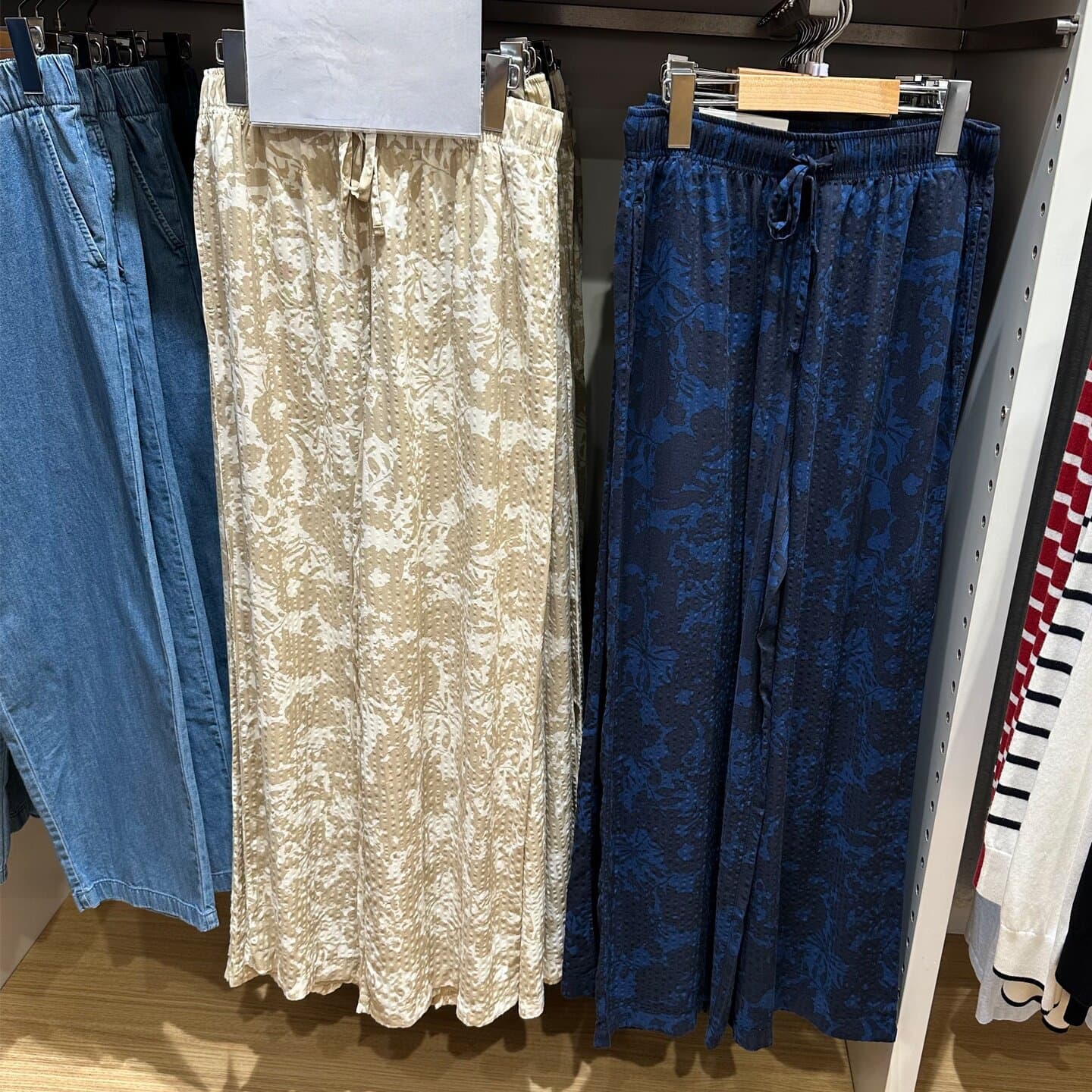 Women's Comfortable Long Pants, Seersucker Casual Pants, Elastic Waist, Loose Wide-Leg Straight Pants, New Spring/Summer Style Pants 483908