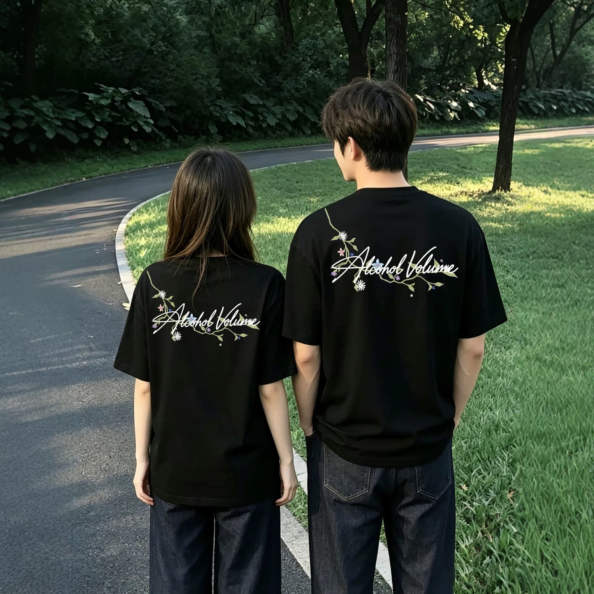 Couple wear pure cotton short-sleeved T-shirt summer oversize niche design men's and women's tops student trendy class uniforms