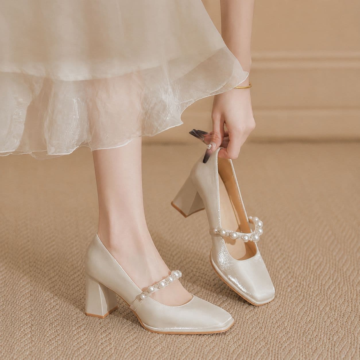 White thick heel evening high heels daughter style Mary Jane ballet shoes soft sole wedding shoes bridal shoes not tired feet women