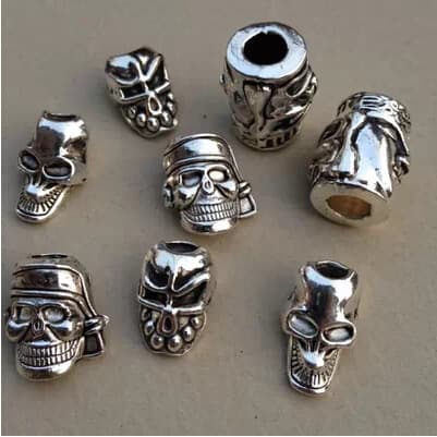Outdoor Knife Pendant Skull Charm Flashlight Pendant Paracord Keychain Paracord Accessory DIY Weaving Pendant