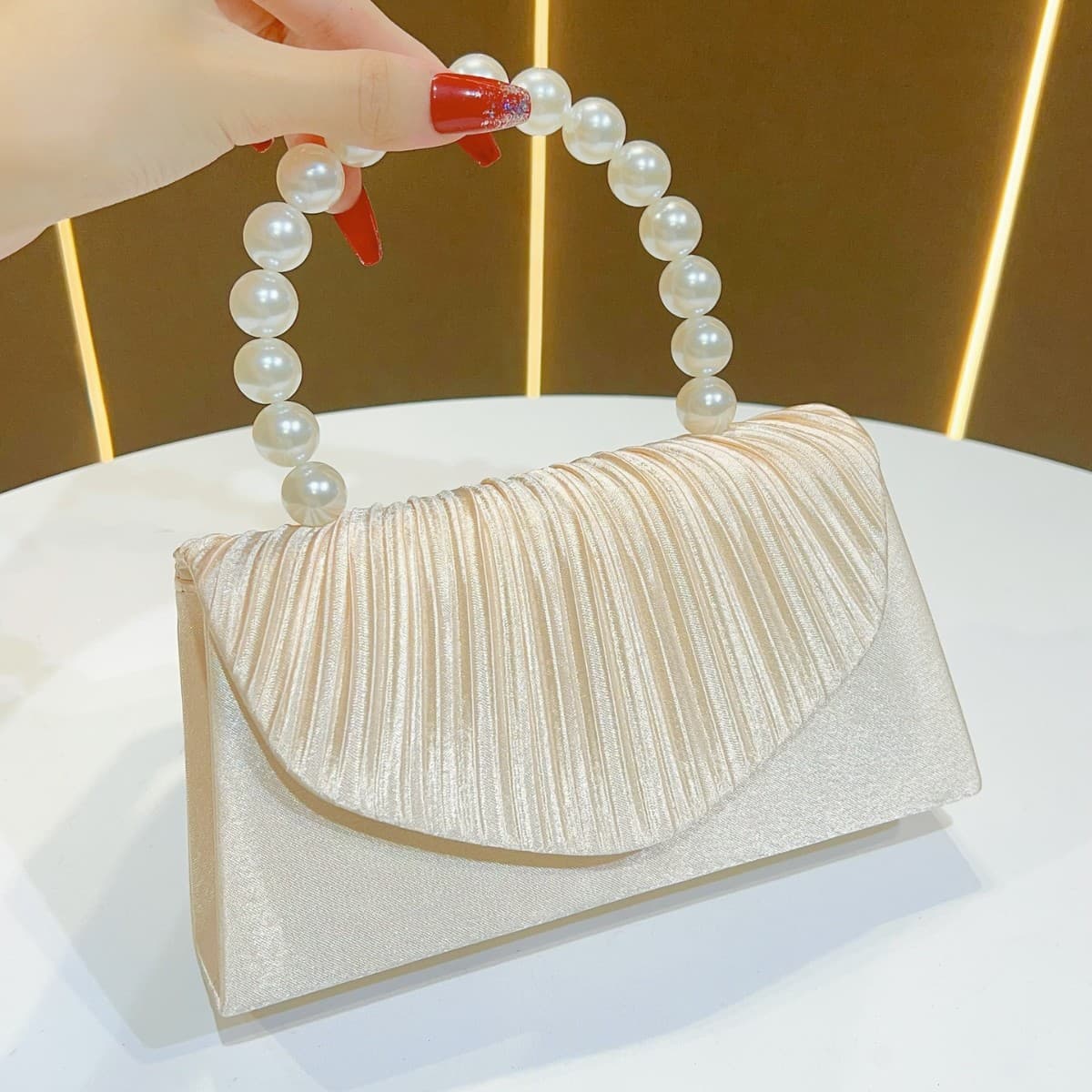 Luxury Handbag Dinner Bag Evening Bag Shiny Features Perfect for All Occasions