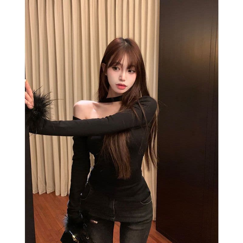 2025 Black Top Women Autumn Winter French Slim Fit Slender Socialite Off-Shoulder Feather Halter Neck Base Layer Shirt