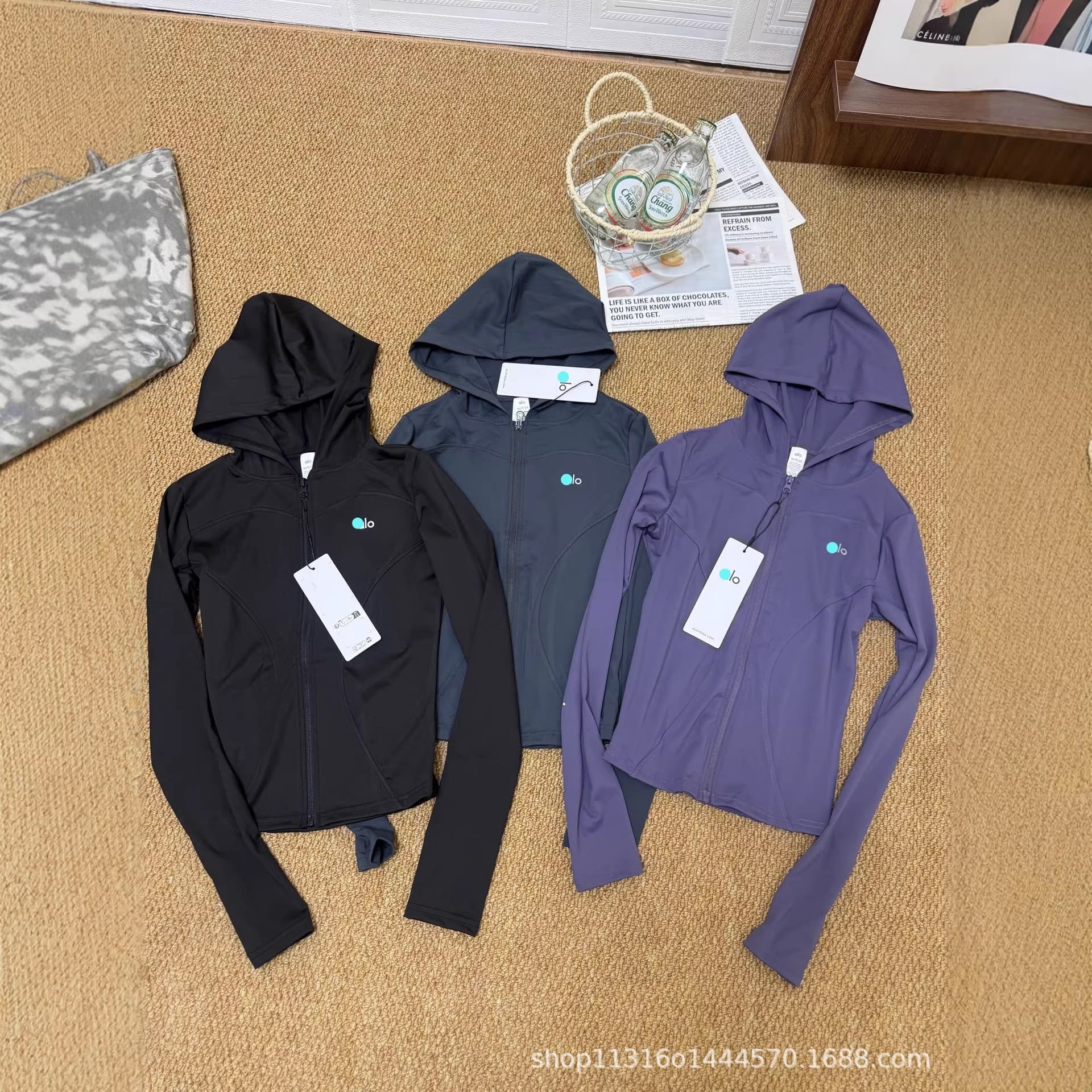 Alo's Popular Hooded Workout Wear｜High Elasticity, Non-Binding - Quick-Drying and Sweat-Absorbent - Slim Fit, Accentuates the Waist, a Must-Have for Fitness Enthusiasts