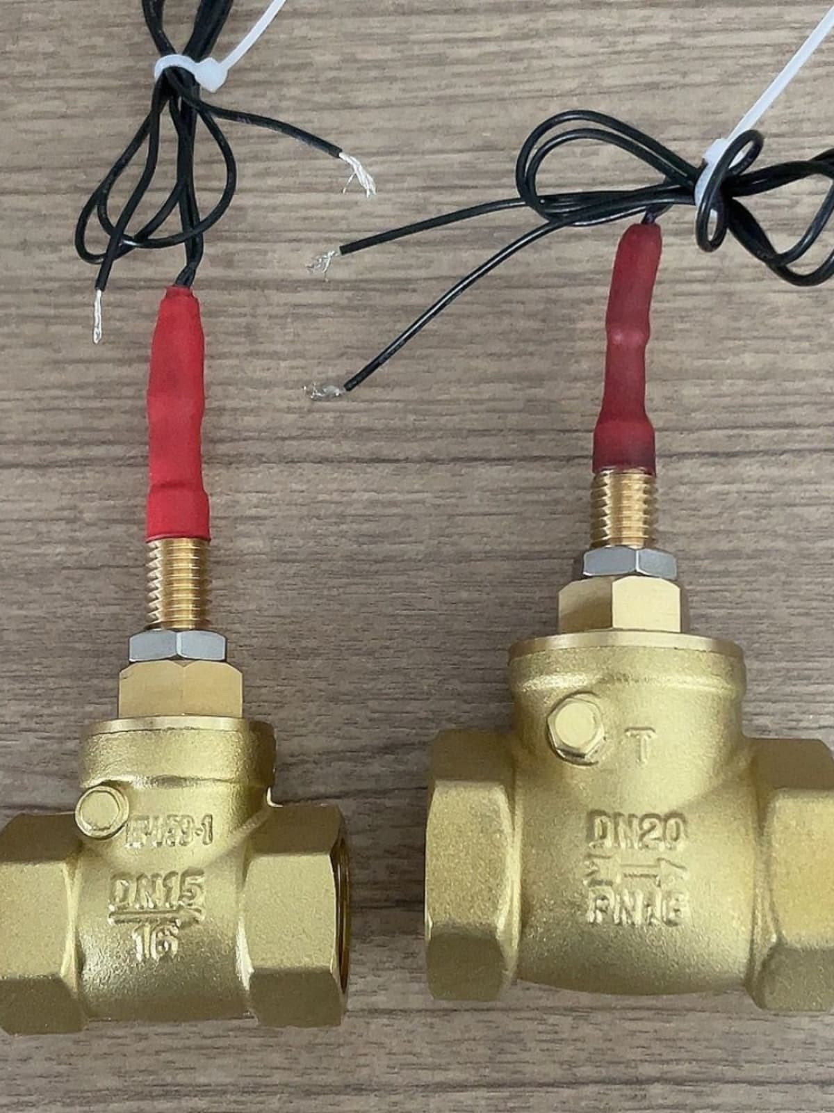 Check baffle type DN15/20/25/32 water flow switch, 4/6-point flow control sensor sensing switch.