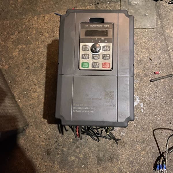 Minde frequency converter M4-B5.5P, 5.5KW, 380V. Wires cut, disassembled