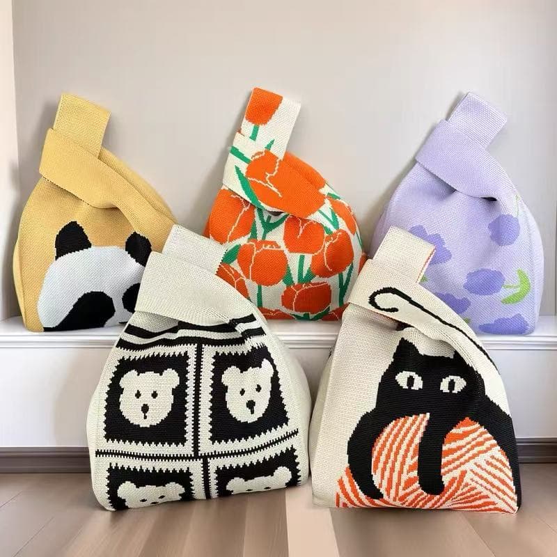 Handbag gift bag, fashionable knitted small bag for outings, baby's 100-day celebration knitted handbag