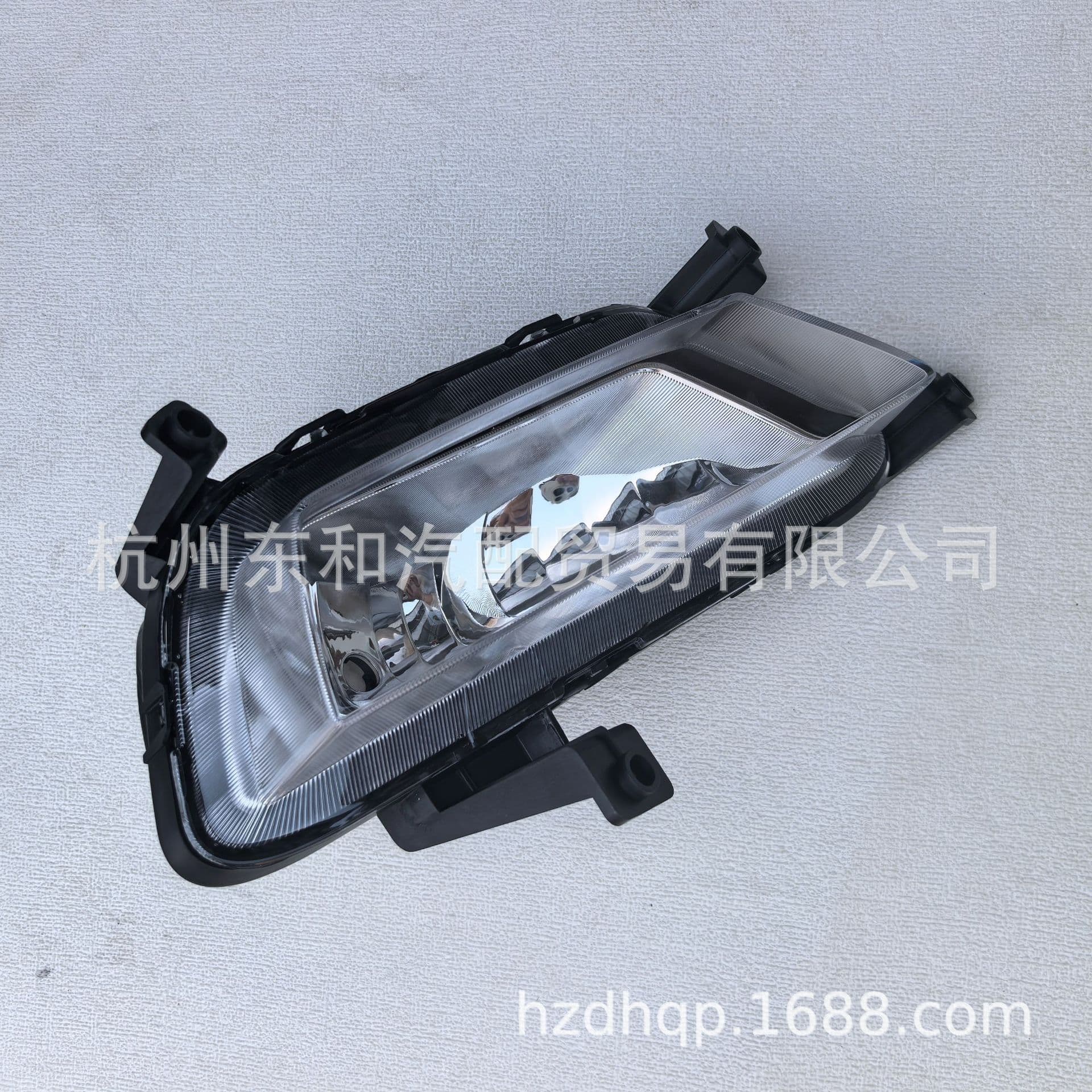 Fog Light Right 10266044 for Roewe MG Auto Parts / ZS Model