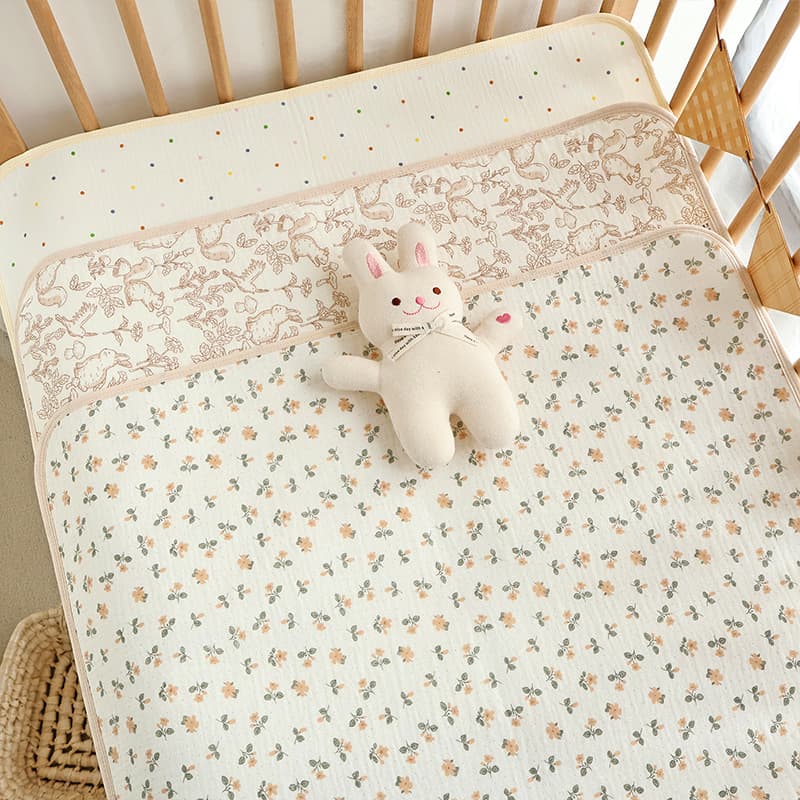 Crepe fabric waterproof newborn diaper pad, breathable menstrual period mattress pad, baby care pad, newborn special