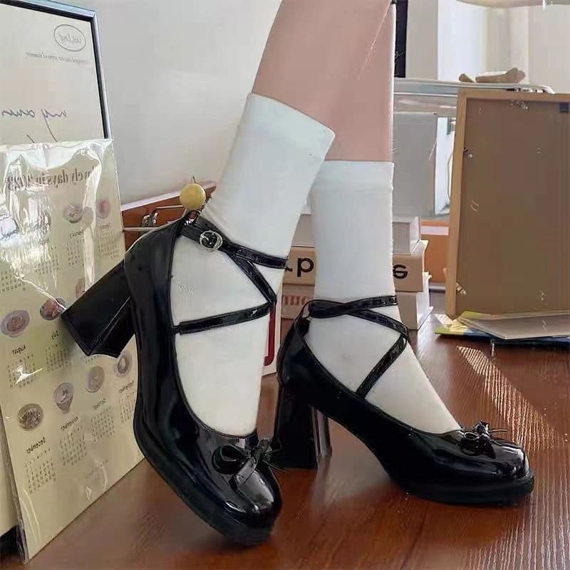 Niche Design Black Chunky Heel Lace-Up High Heels Spring/Summer New French Vintage Elegant Mary Jane Leather Shoes
