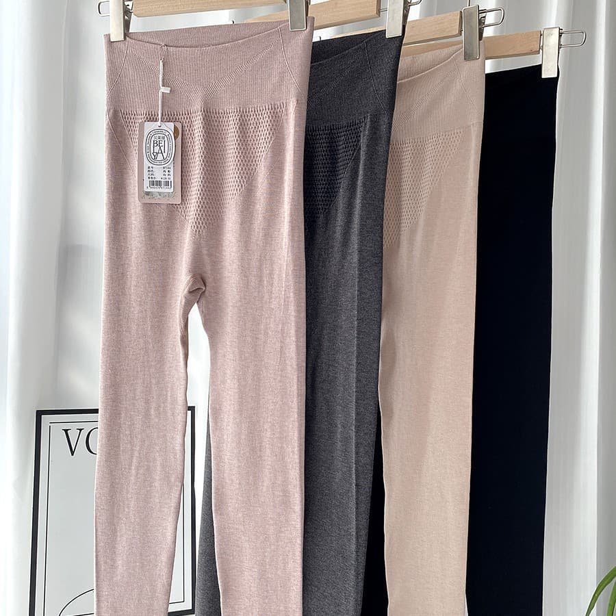 Autumn and winter style women's thermal pants, base layer pants solid color warm women's special tight fit slimming high elastic.