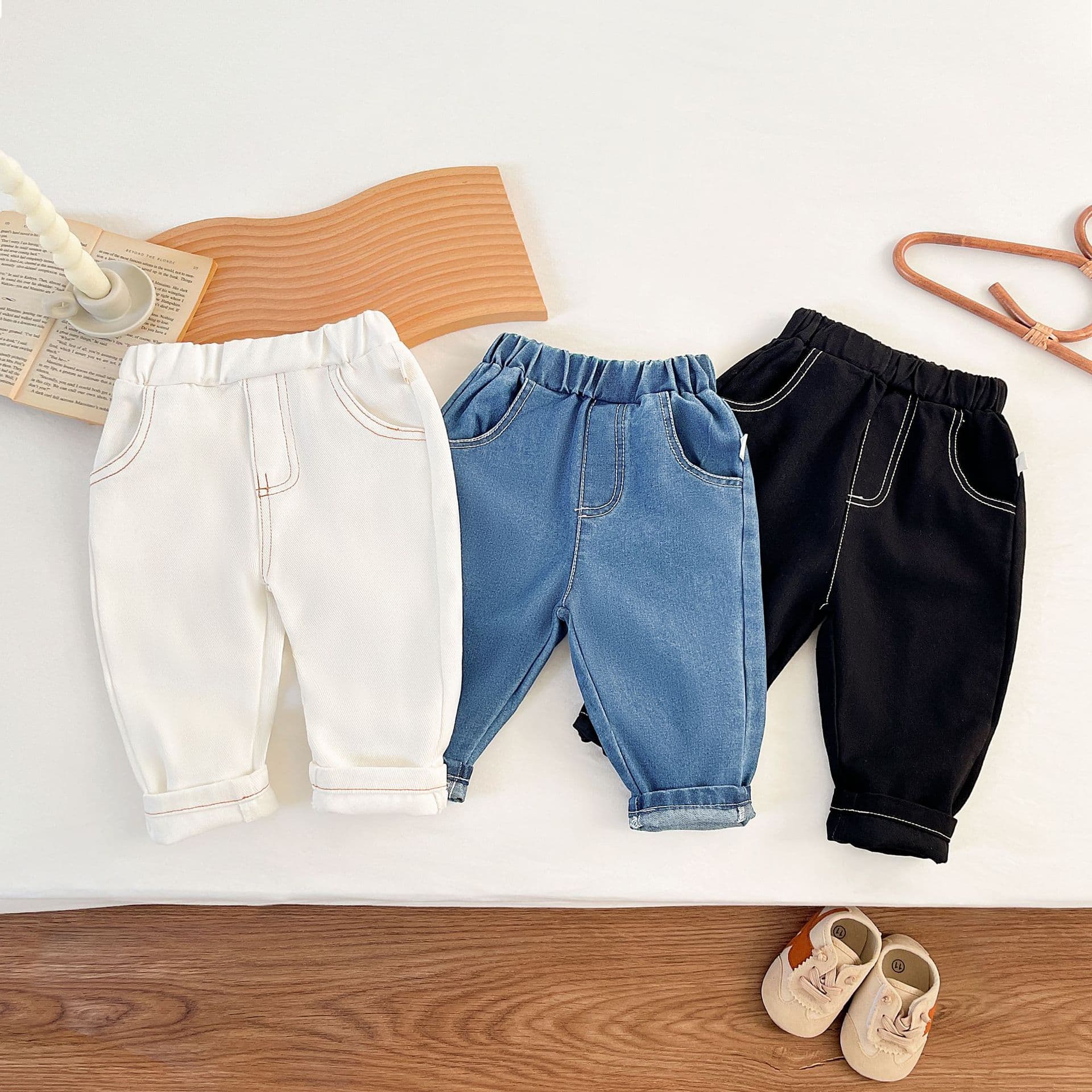 Korean Style Solid Color Jeans for Spring and Autumn, Unisex Children's Stylish Solid Color Jeans, Versatile Toddler Pocket Pants, New