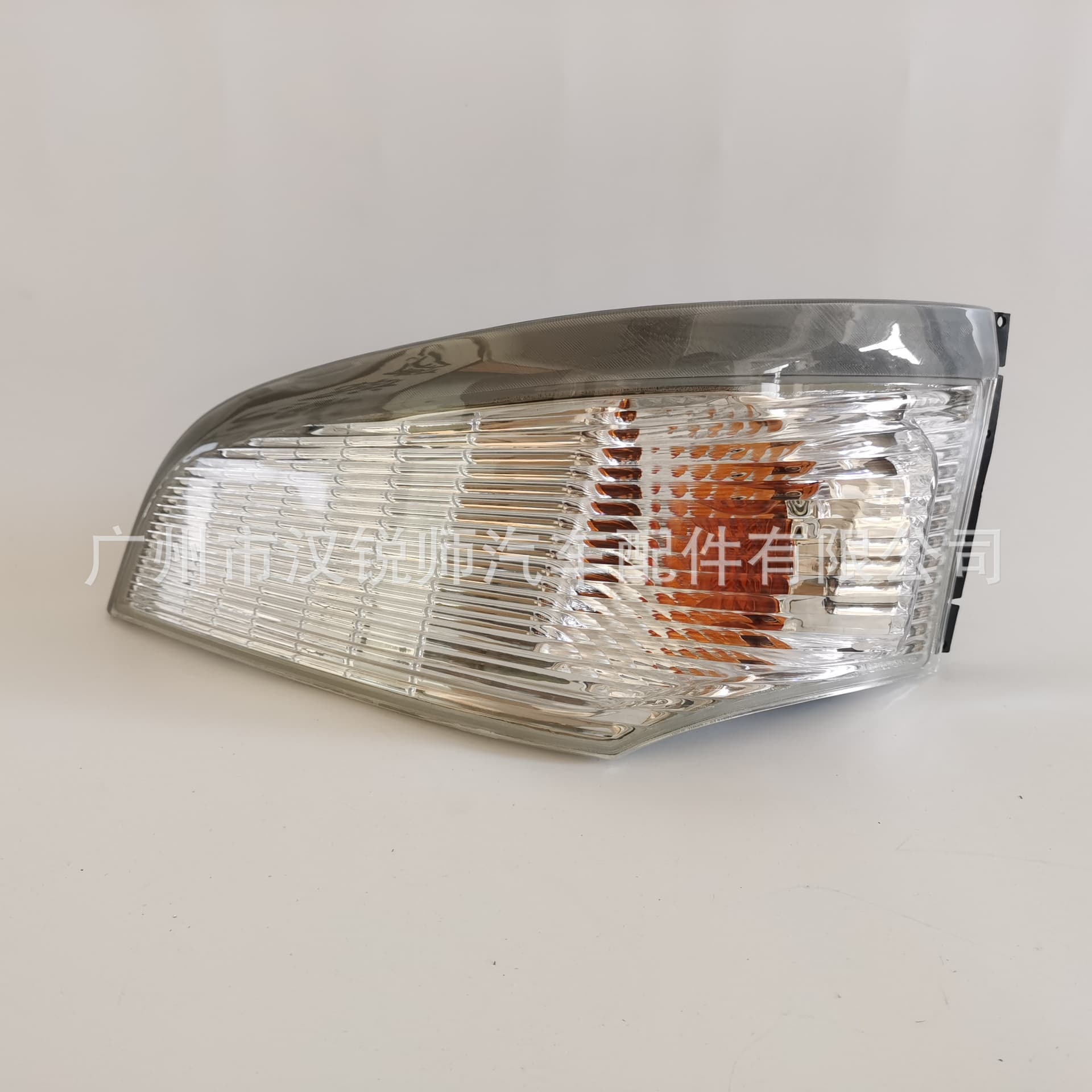 MK427117 Suitable for Coaster Bus Turn Signal Corner Light Auto Parts Turn Signal, Corner Light HRSABS