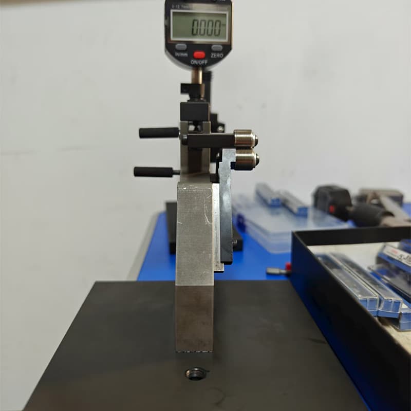 Three-point bench-type external thread pitch diameter gauge, desktop three-wire external thread pitch diameter gauge FL-TPEM-D01
