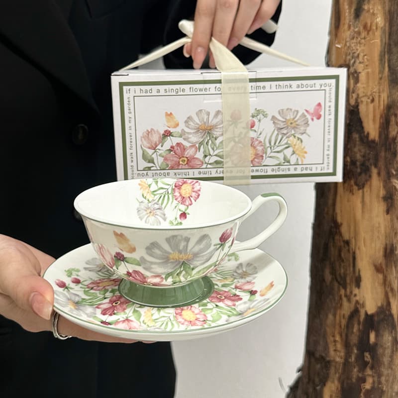 Chinese Style Premium Coffee Cup and Saucer Set, Elegant Afternoon Tea Ceramic Cup, High-End Gift, Practical Present