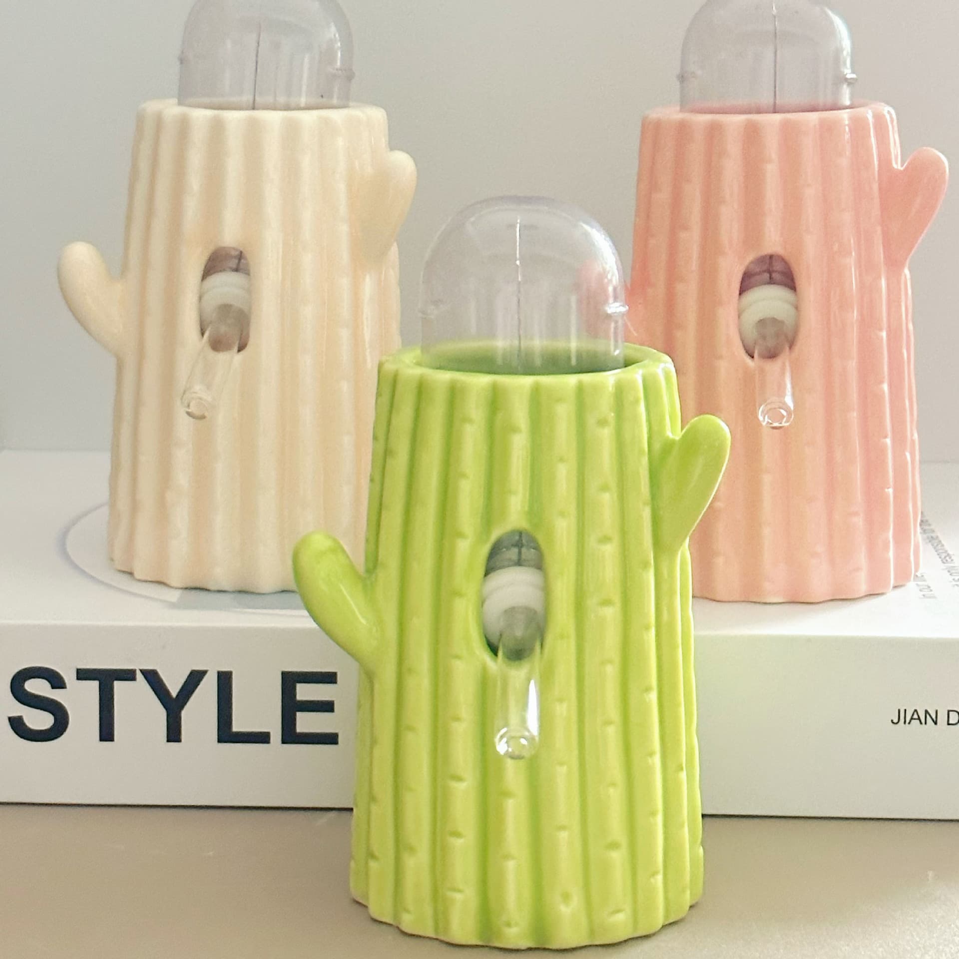 Hamster Water Bottle Drinker Cactus Water Bottle Stand Golden Hamster Floor-Standing Ceramic Easy to Clean Anti-Spill Anti-Bite