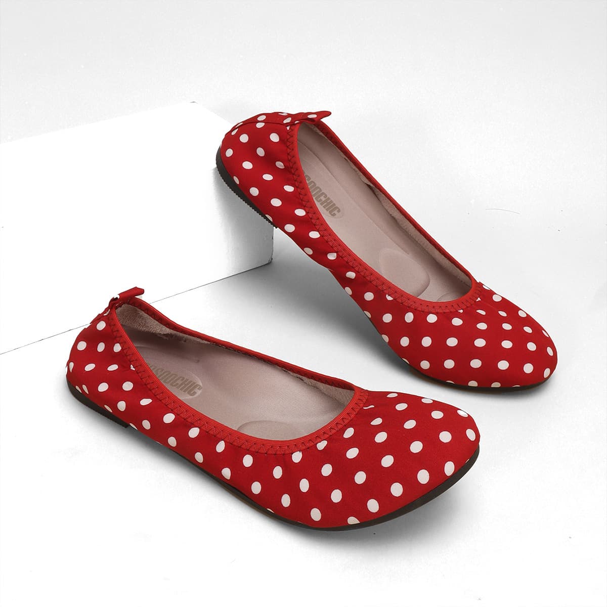 Two-Tone Red and Blue Polka Dot Women's Hard-Soled Ballet Flats, Comfortable Slip-On Shoes with Loose Edges