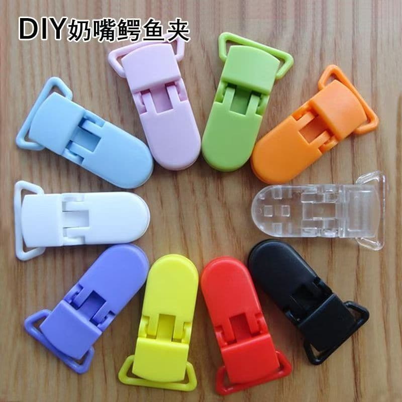 Alligator Clip Baby Pacifier Clip Nursing Cover Handkerchief Clip Suspenders Shoulder Strap Elastic Anti-Drop Clip