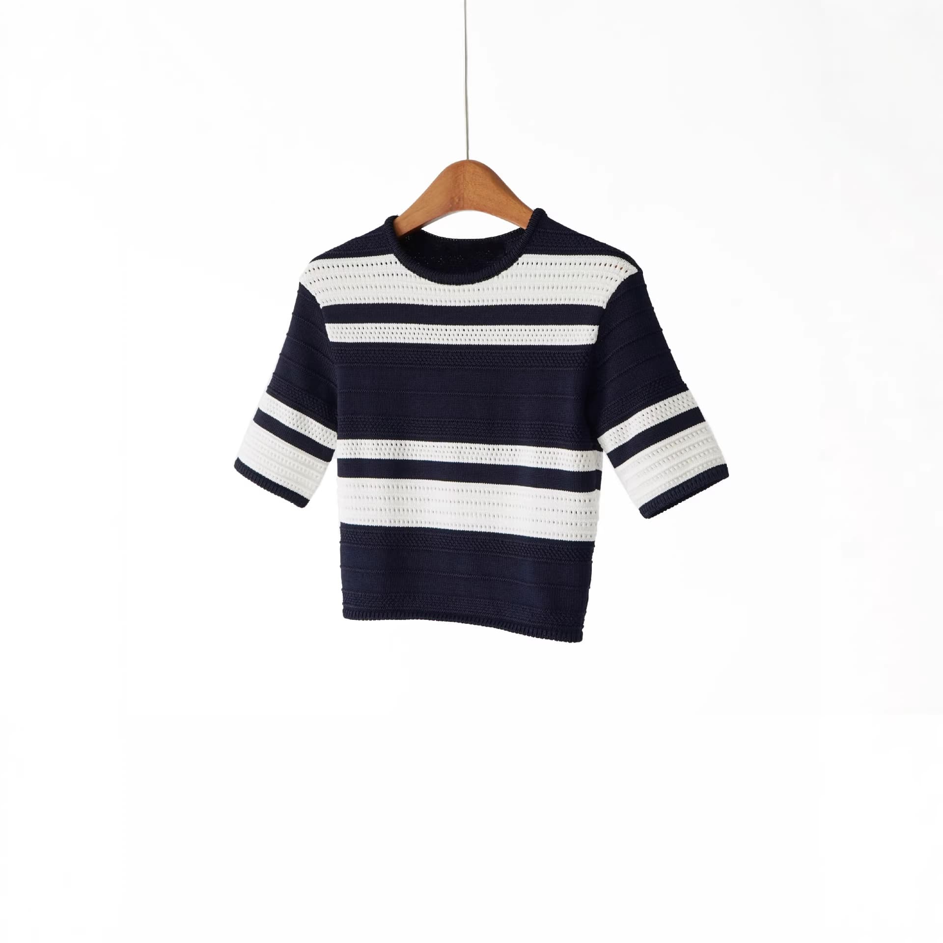 Top Luxury Channel Order~Elegant Purple Label 26 Early Spring New Commuter Versatile Contrast Color Stripe Round Neck Short Sleeve Knit Top T