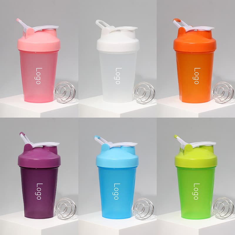 Portable Sports Water Cup Shaker Bottle for Milkshake Protein Powder Fitness Shaker Cup with Scale Plastic Cup Custom Logo