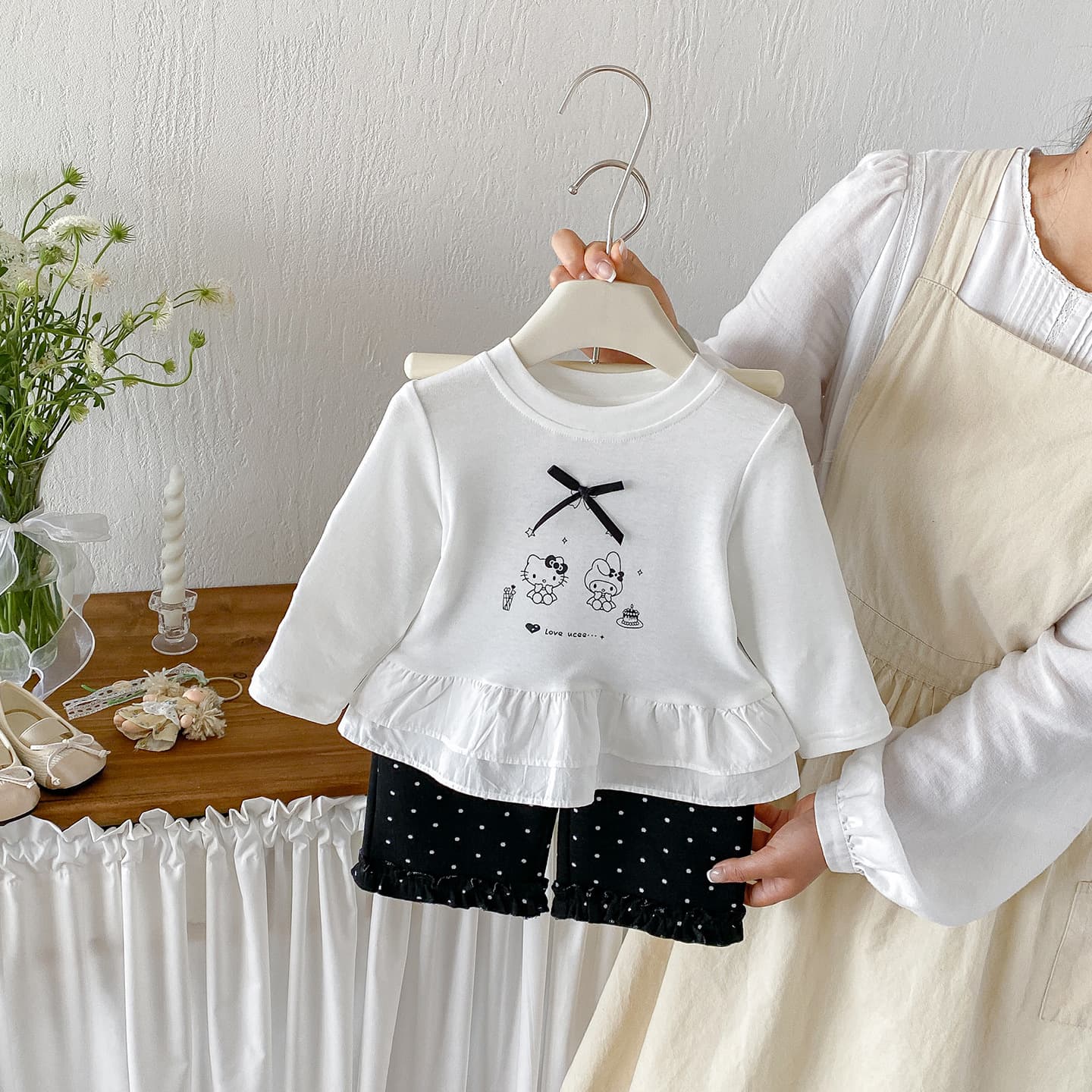 Dianxi infant and toddler autumn Korean cartoon printed long-sleeved T-shirt baby polka dot ear-trimmed straight pants two-piece set