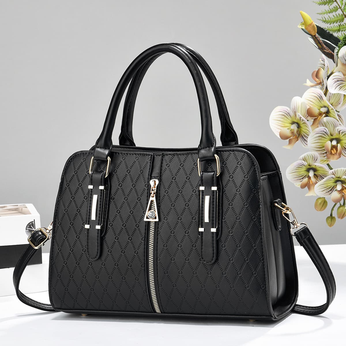 2026 new Korean style women's handbag light luxury temperament single shoulder crossbody bag high-end foreign style casual versatile commuting