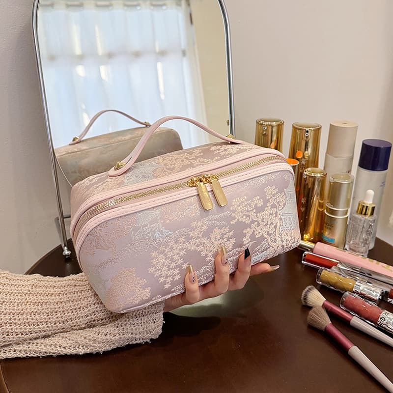2024 New Large Capacity Portable Handheld Vintage Cosmetic Bag Toiletry Bag Silk Material Landscape Pattern for Women