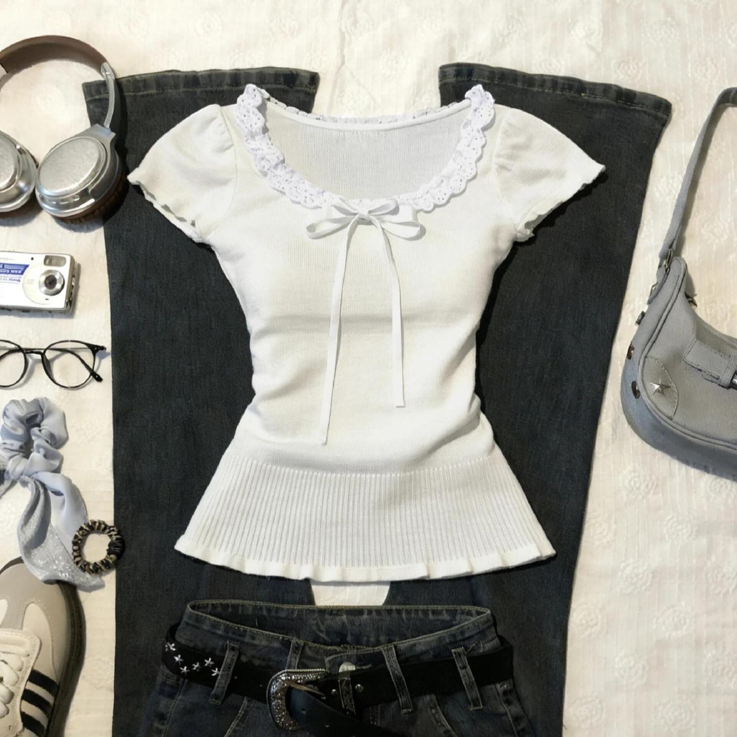 Guangzhou Thirteen Hongs Factory Store Summer Mixed T-Shirts Brand Discount Women's Clothing Physical Stall Special Sale Wholesale Source