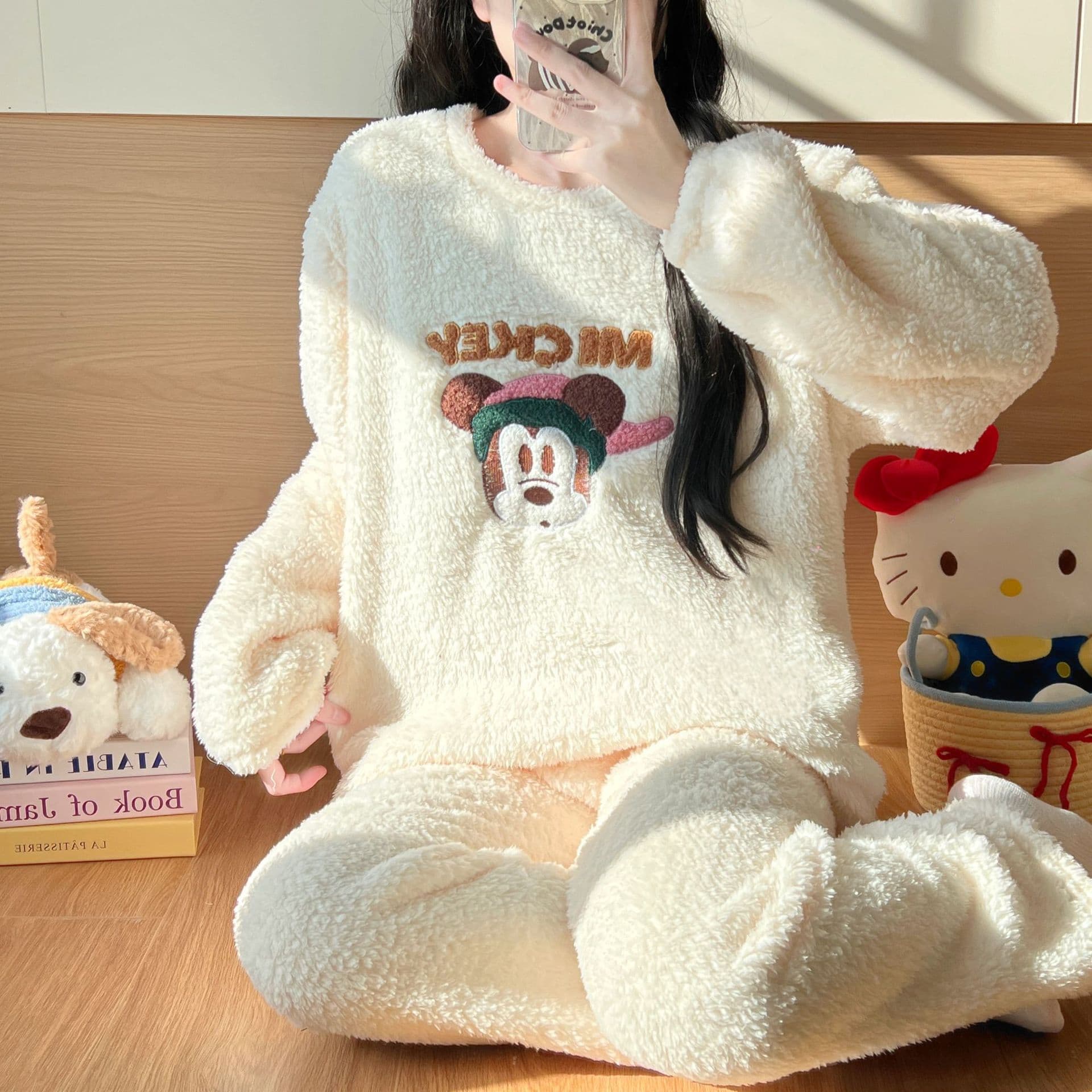 Winter Pajamas for Women Long Sleeve Autumn Winter Fleece Warm Loungewear Sweet College Style Two-Piece Set