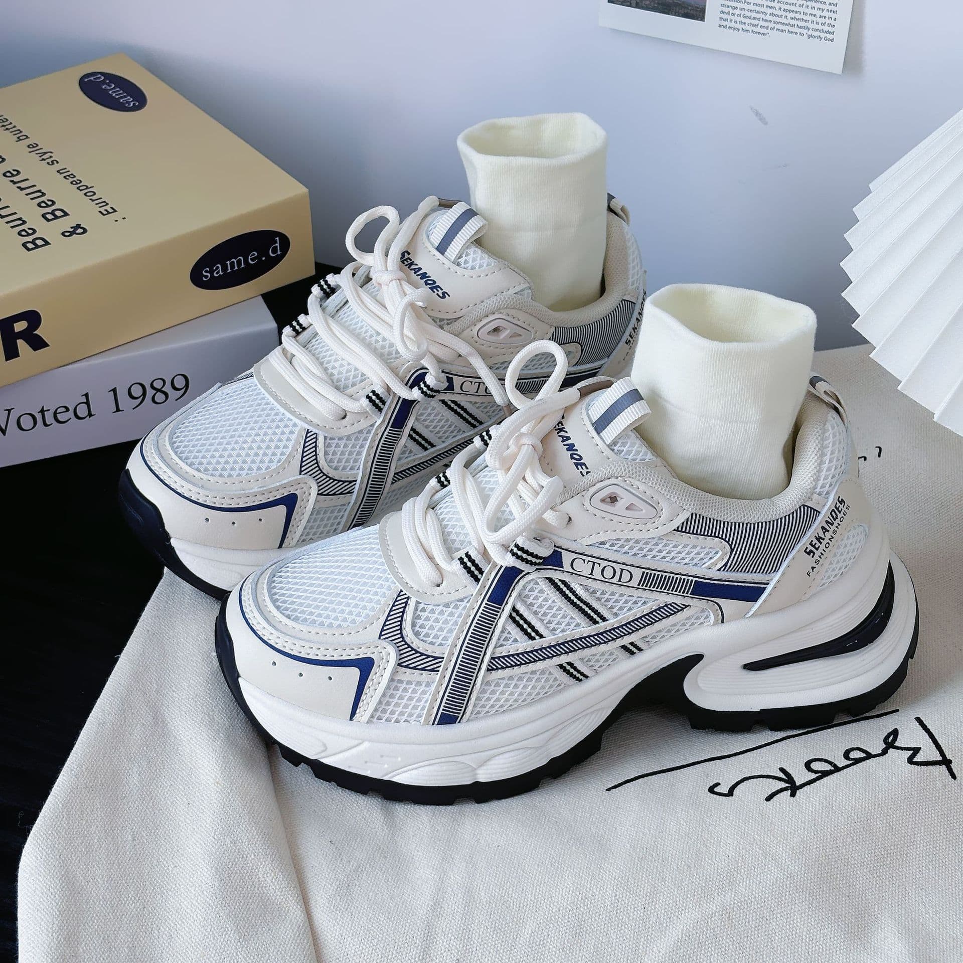 Women's Sneakers 2024 Summer Casual Shoes Breathable Dad Shoes Soft Sole Shockproof Versatile Lightweight Running Shoes