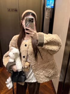 2026 Winter Round Neck Faux Lamb Wool Jacket Women Short Thickened Lamb Fleece Fur One-Piece Loose Fur Top