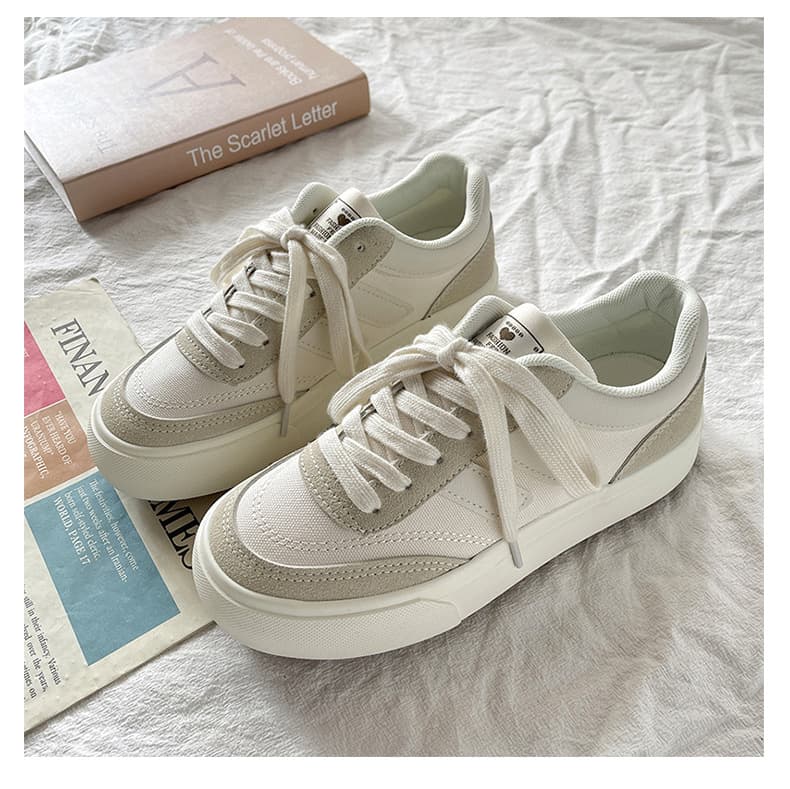 Vintage Hong Kong Style Casual Shoes for Women, Versatile and Breathable Canvas Shoes, Niche Original Design Chic Campus White Sneakers