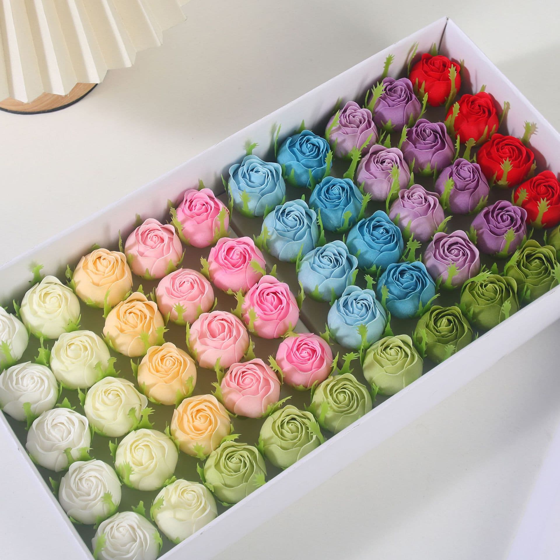 Fairy Kiss tea bud rose soap flower head simulation soap flower bouquet gift box y material rose bouquet gift box