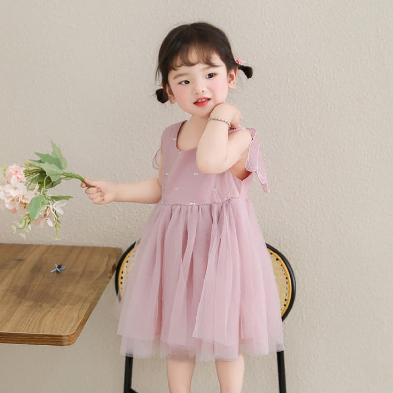 Girls summer dress 2026 new summer baby girl fashionable and beautiful vest gauze skirt children's super nice skirt