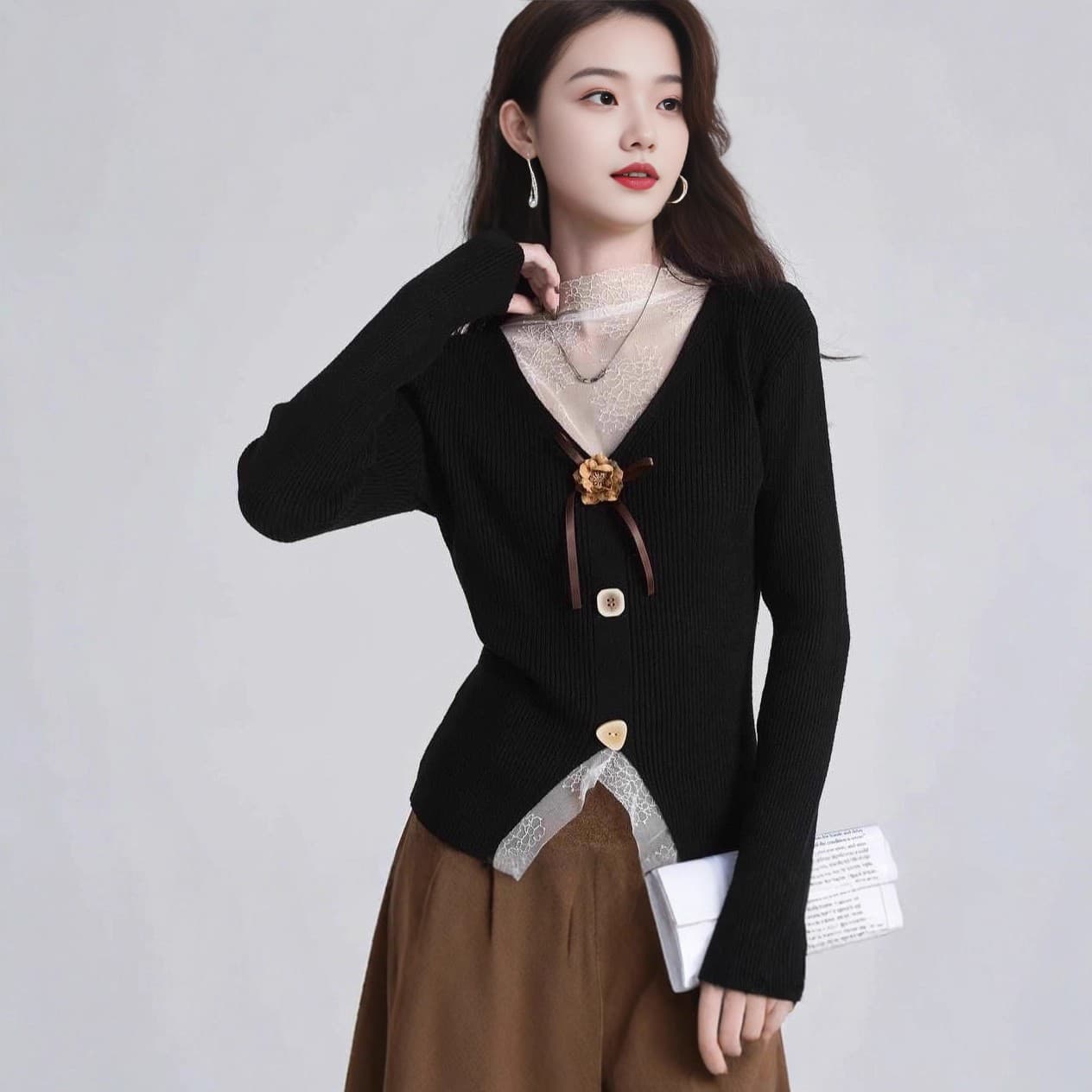 Lace splicing v-neck floral sweater for women autumn new slim fit versatile long-sleeved top