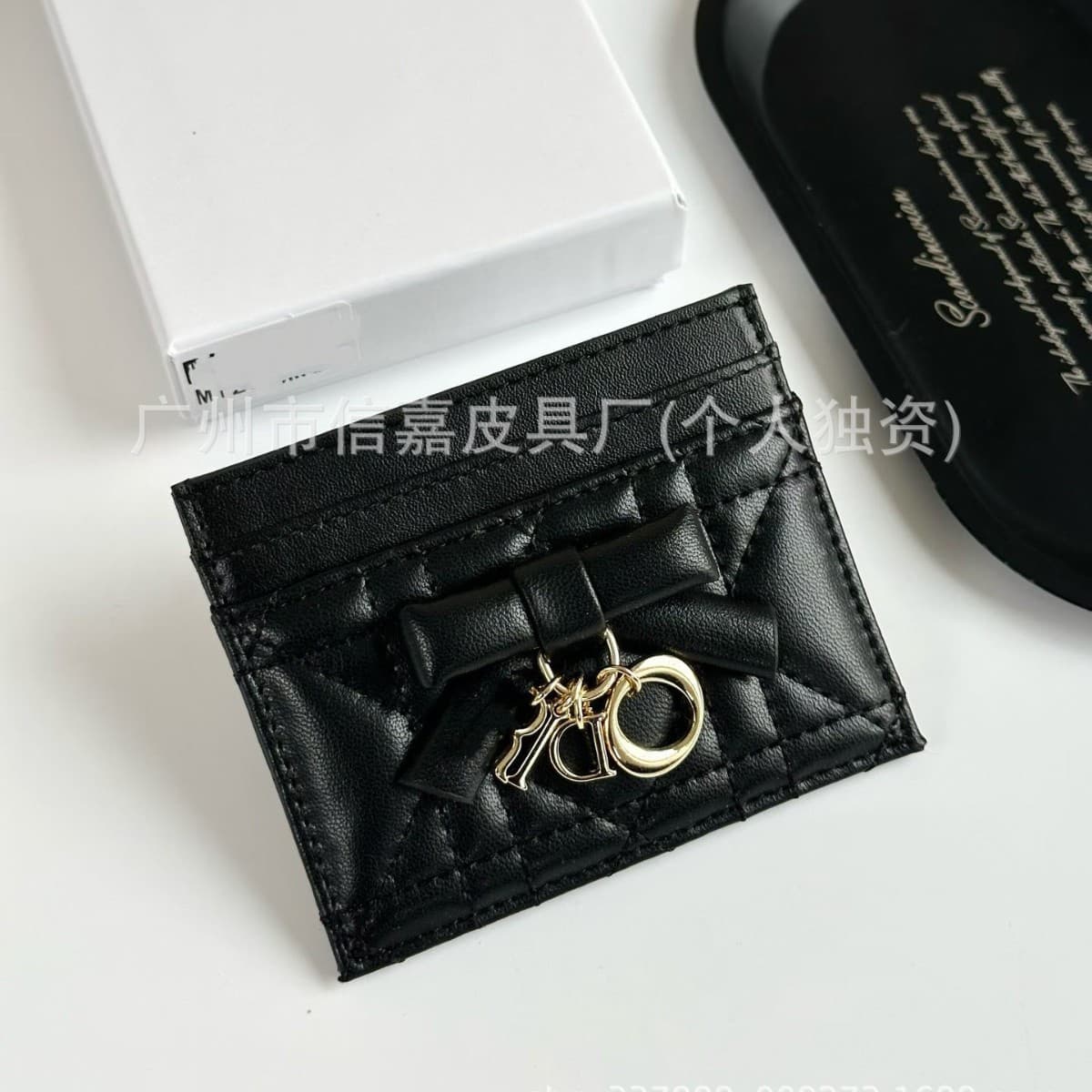 Women's Genuine Leather Short Wallet with Butterfly Knot, Sweet and Cute One-Fold Card Holder, Passport Case, Plaid Sheepskin Purse