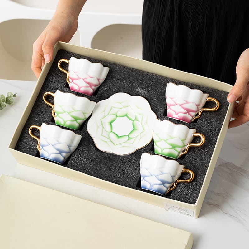 Creative ceramic wavy pattern coffee cup and saucer set home gold-painted coffee cup espresso cup and saucer 6 cups and 6 saucers set